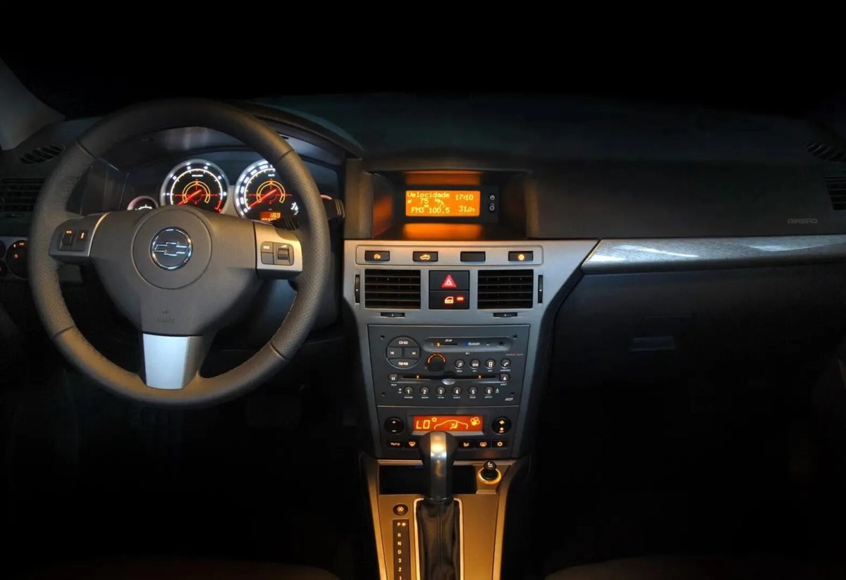 Опель Вектра 2007 салон