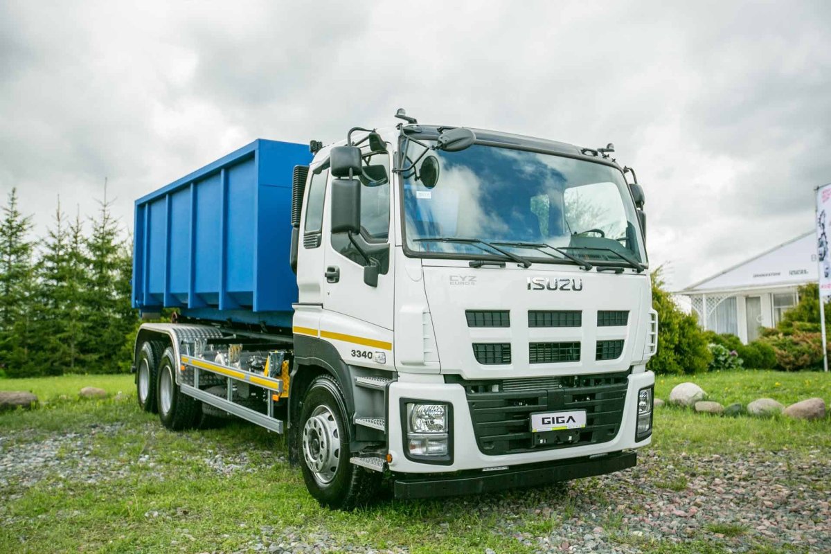 Isuzu Giga 6x4 фура