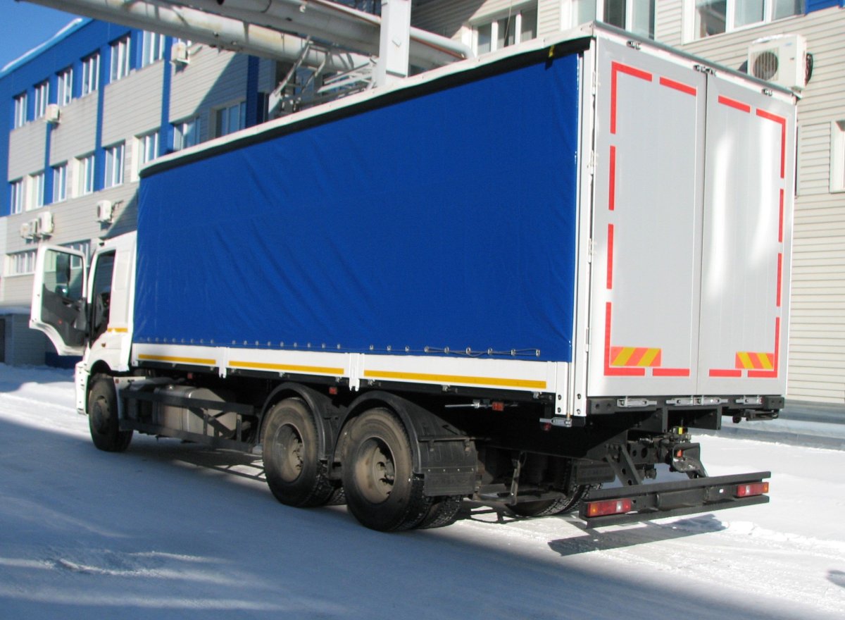 КАМАЗ 65207 бортовой тентованный
