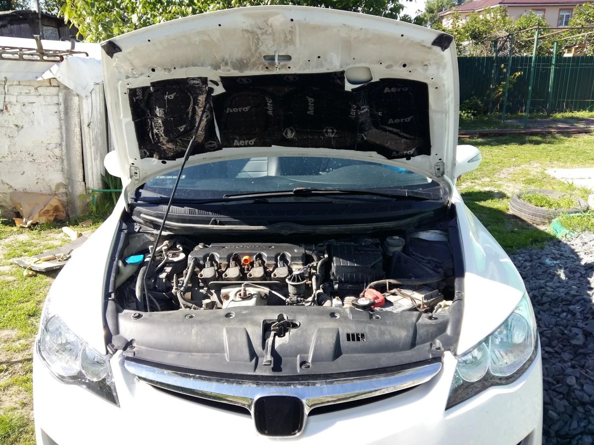 Чем утеплить капот Хонда Цивик 5д 2008 года