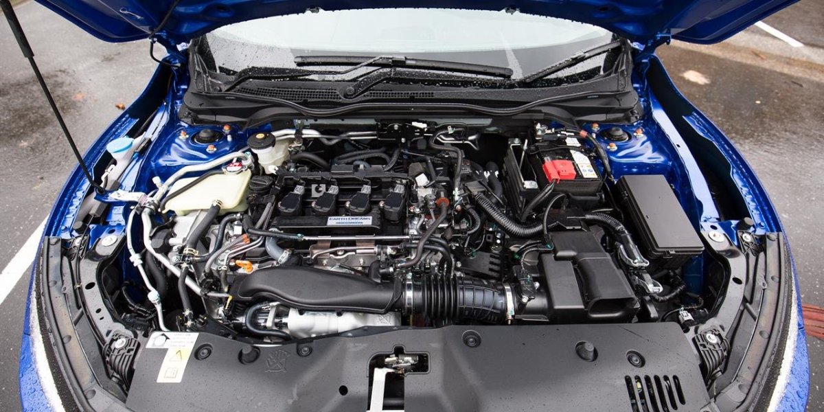 Подкапотка Цивик 4д