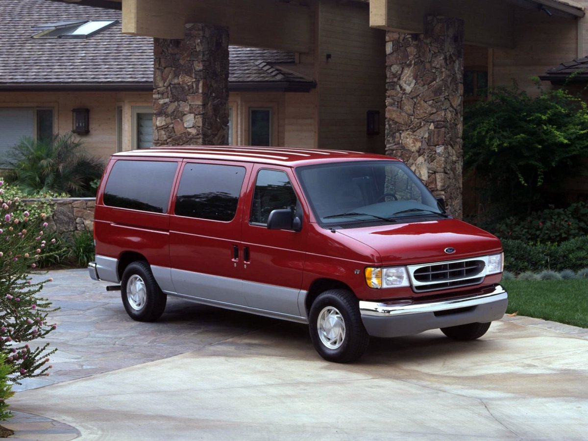Ford Econoline 2000