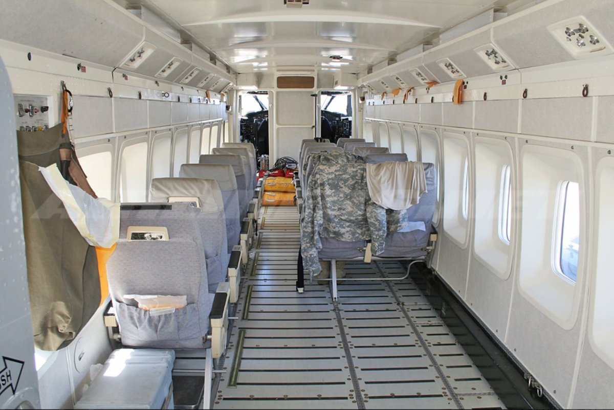 Short 330 внутри