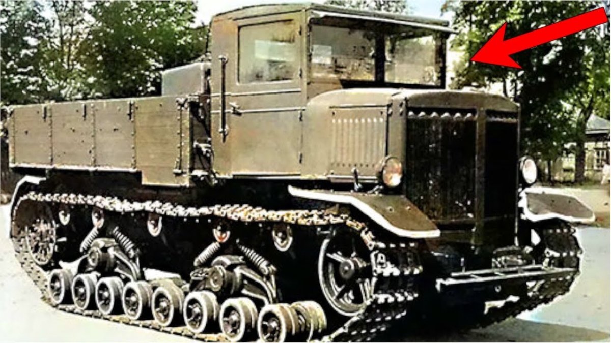 Артиллерийский тягач ВОРОШИЛОВЕЦ