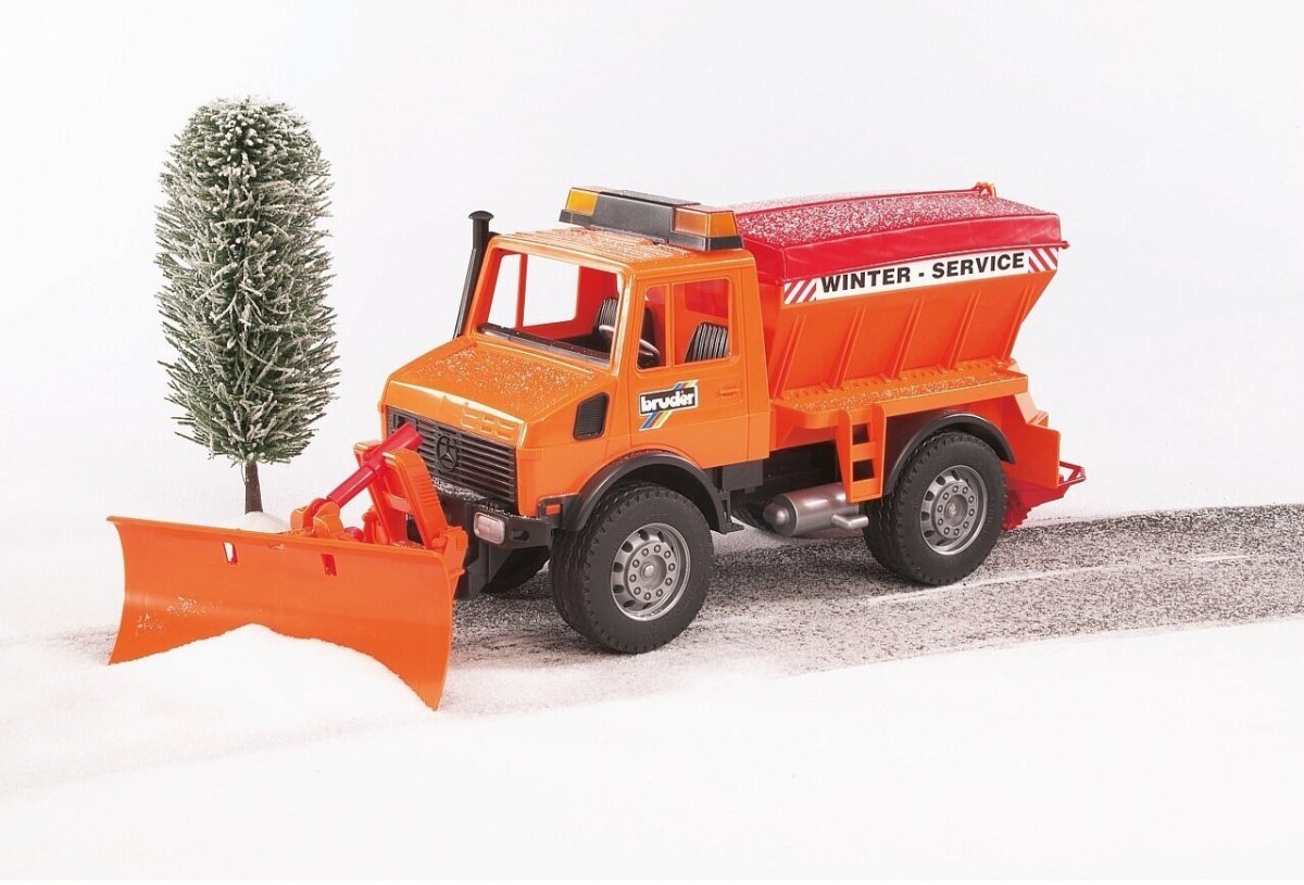 Снегоуборочная машина Bruder Mercedes-Benz