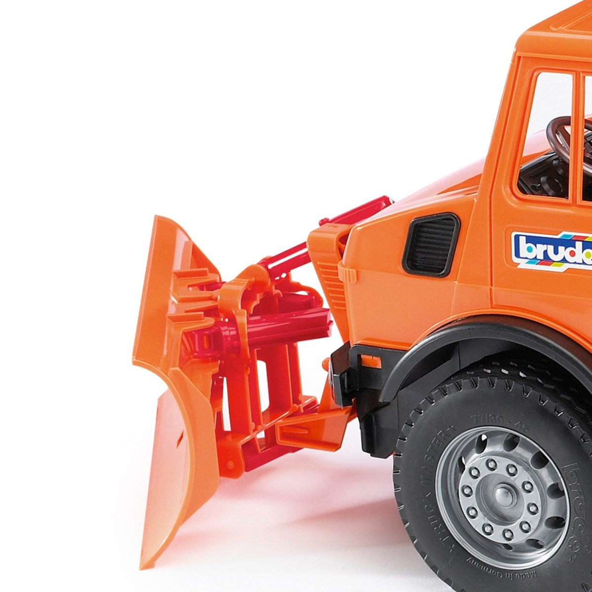 Bruder снегоуборочная машинка Mercedes-Benz 02-572
