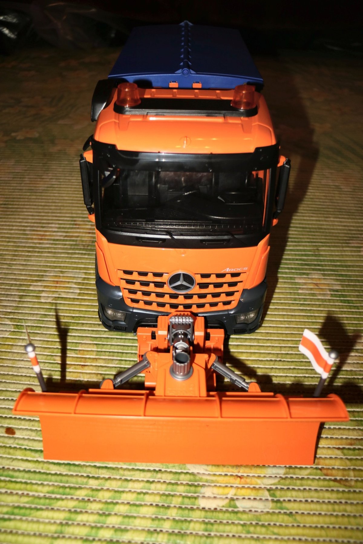 Снегоуборочная машина MB Arocs (подходит модуль со звуком и светом "h")