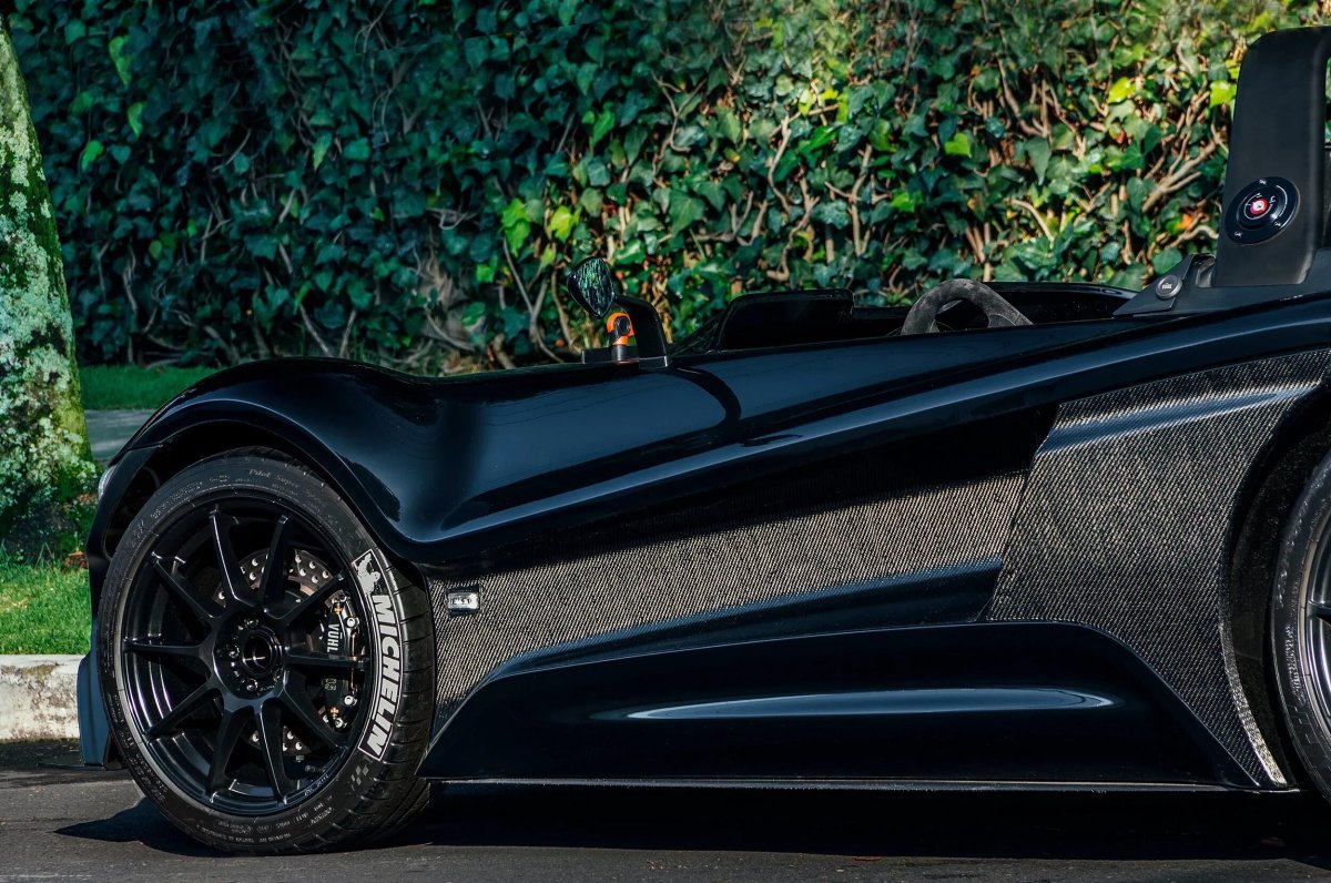 Рандомный автомобиль