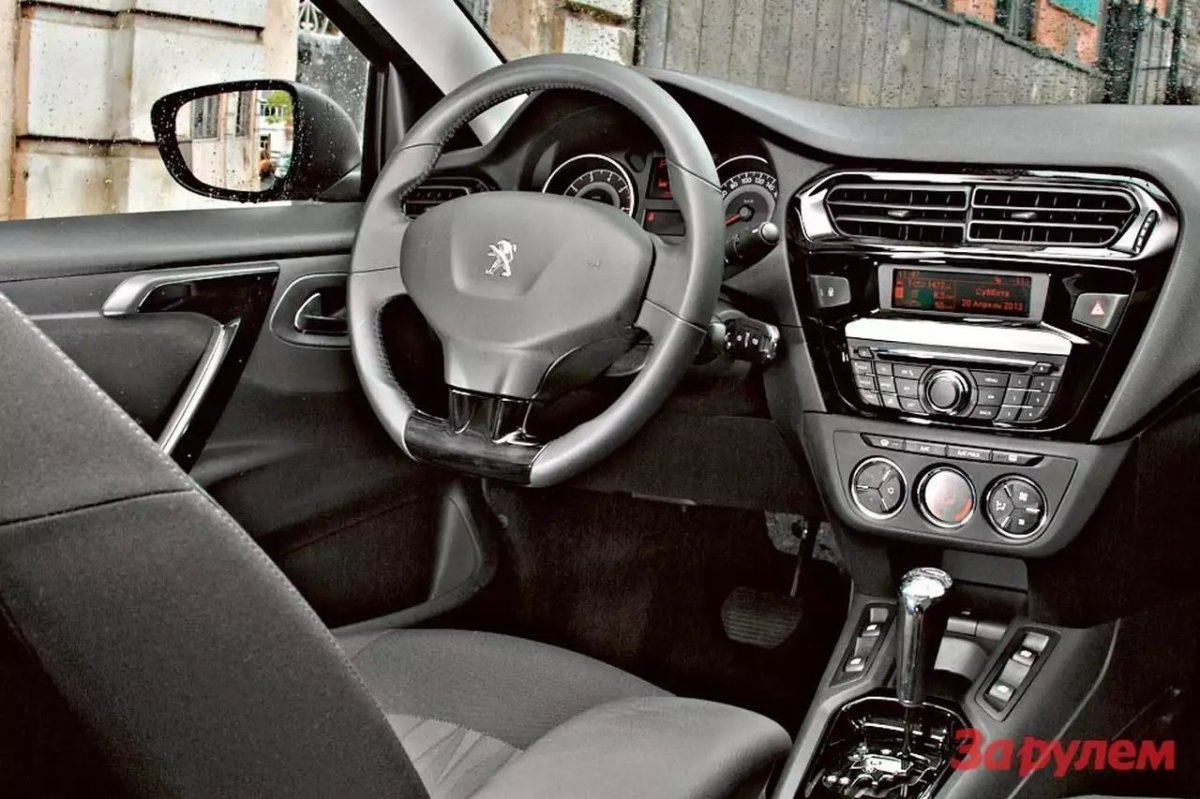 Peugeot 301 2018 салон