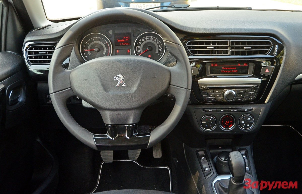 Peugeot 301 салон