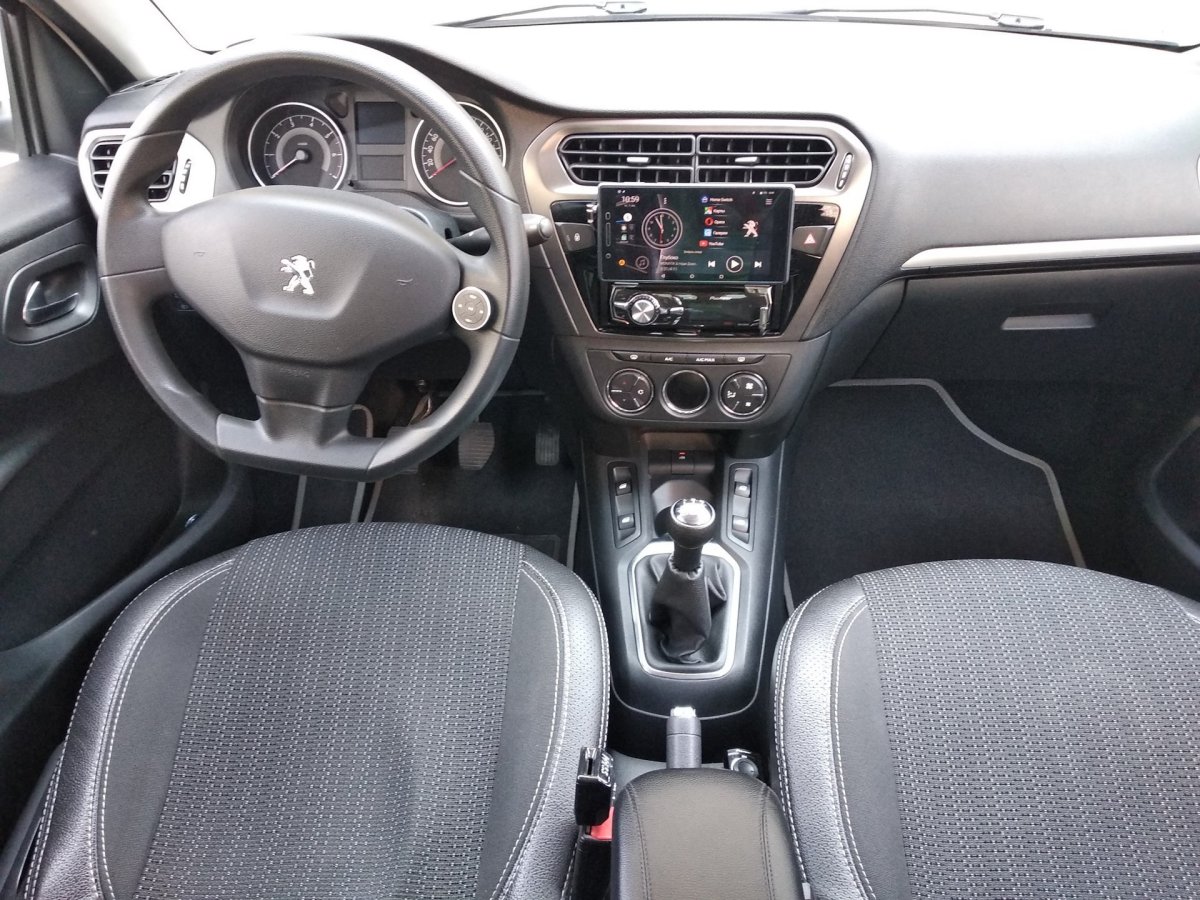 Мультимедиа на Пежо 301