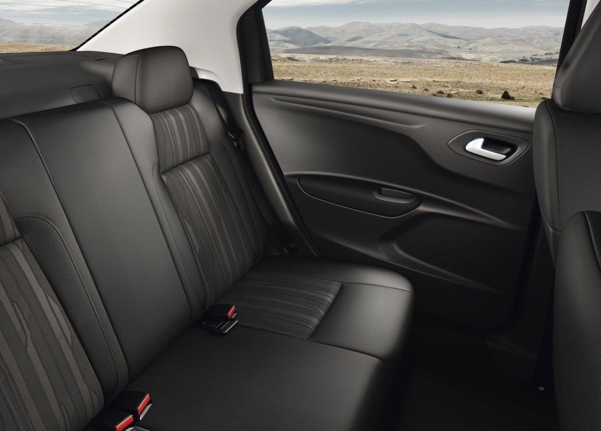 Пежо 301 2013 салон