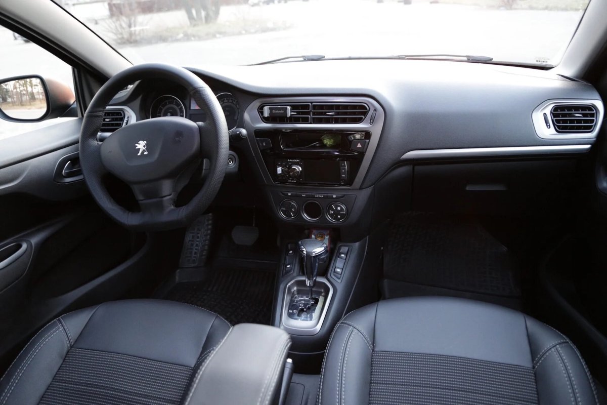 Пежо 301 1.6 автомат