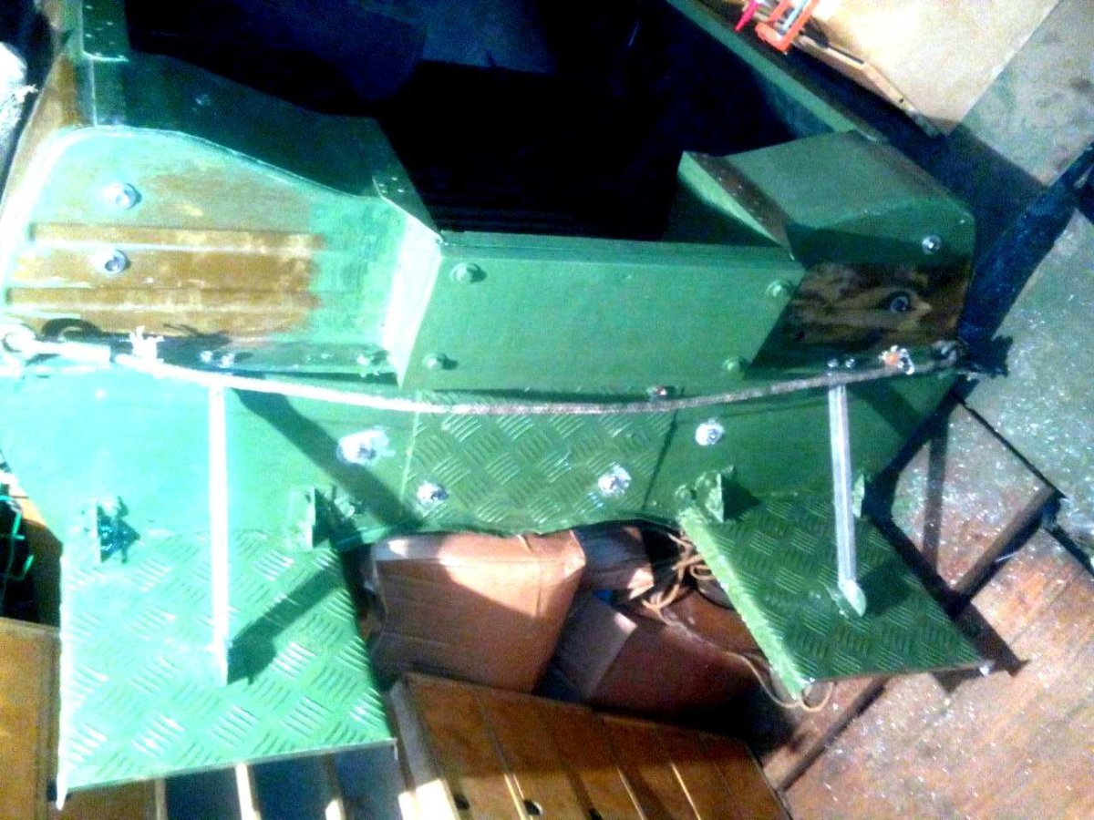 Лодка романтика 2 болотоход