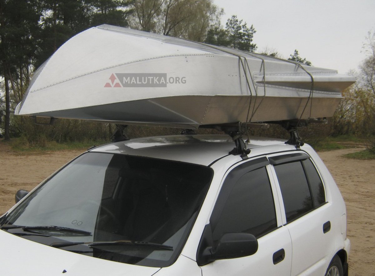 Лодка романтика с булями