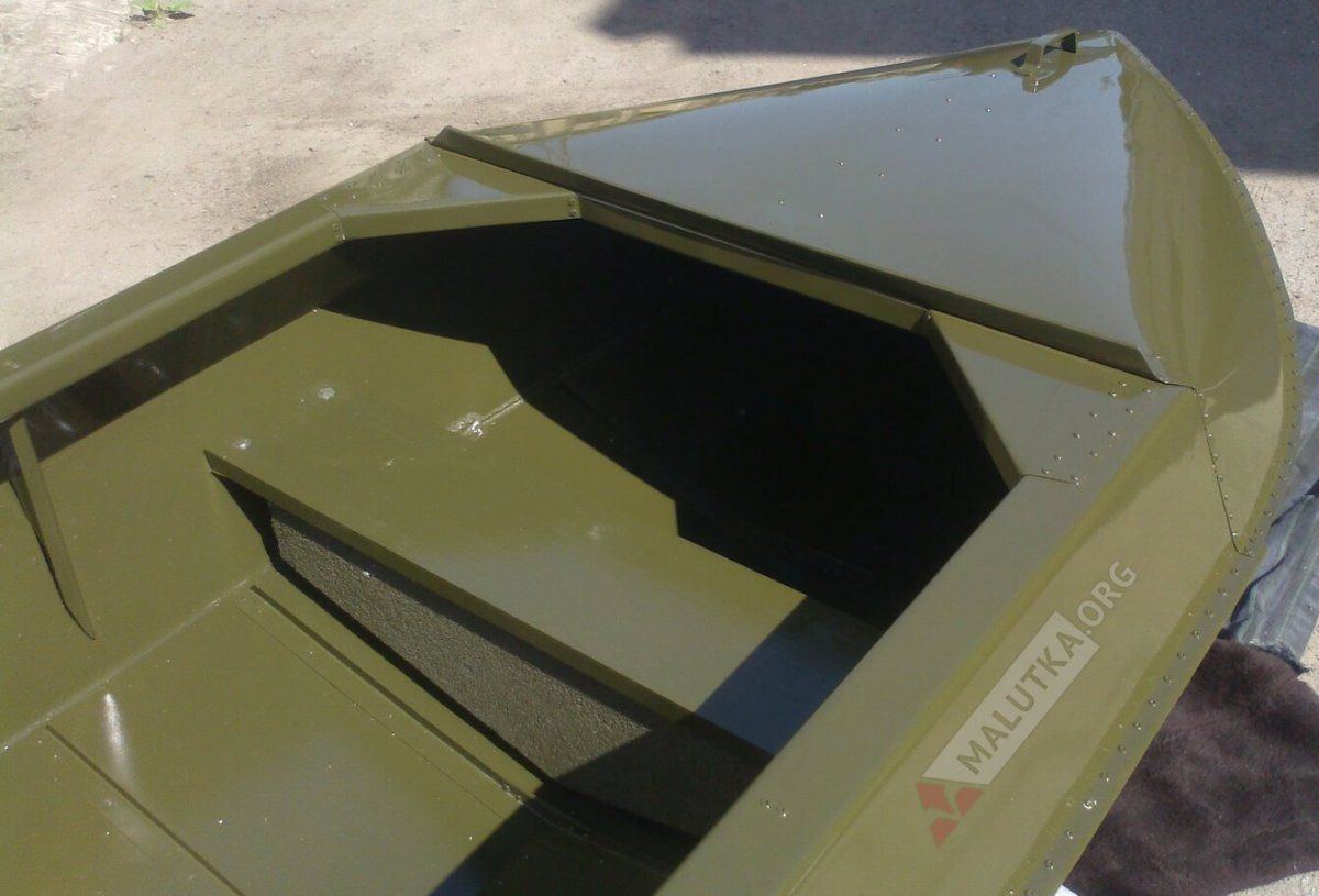 Лодка Казанка хаки