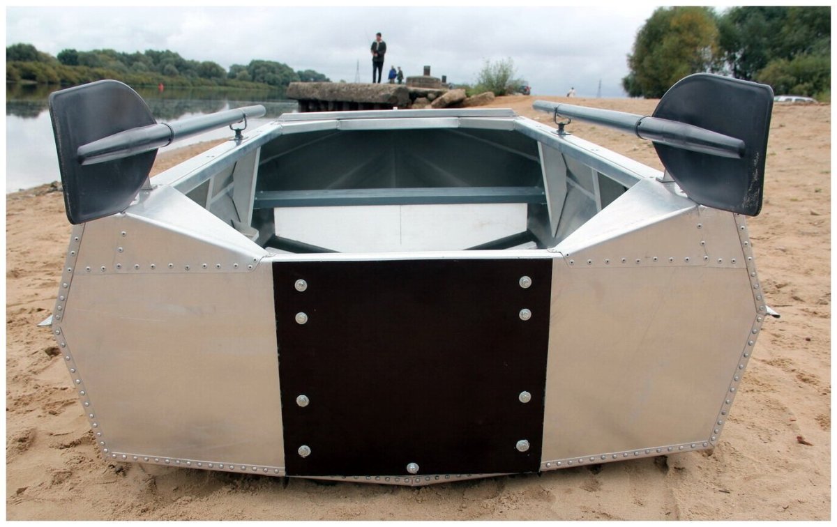 Алюминиевая лодка Мста-н 3.7 м., с булями