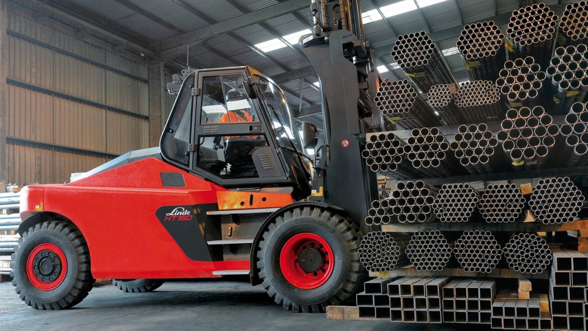 Тяжелый погрузчик