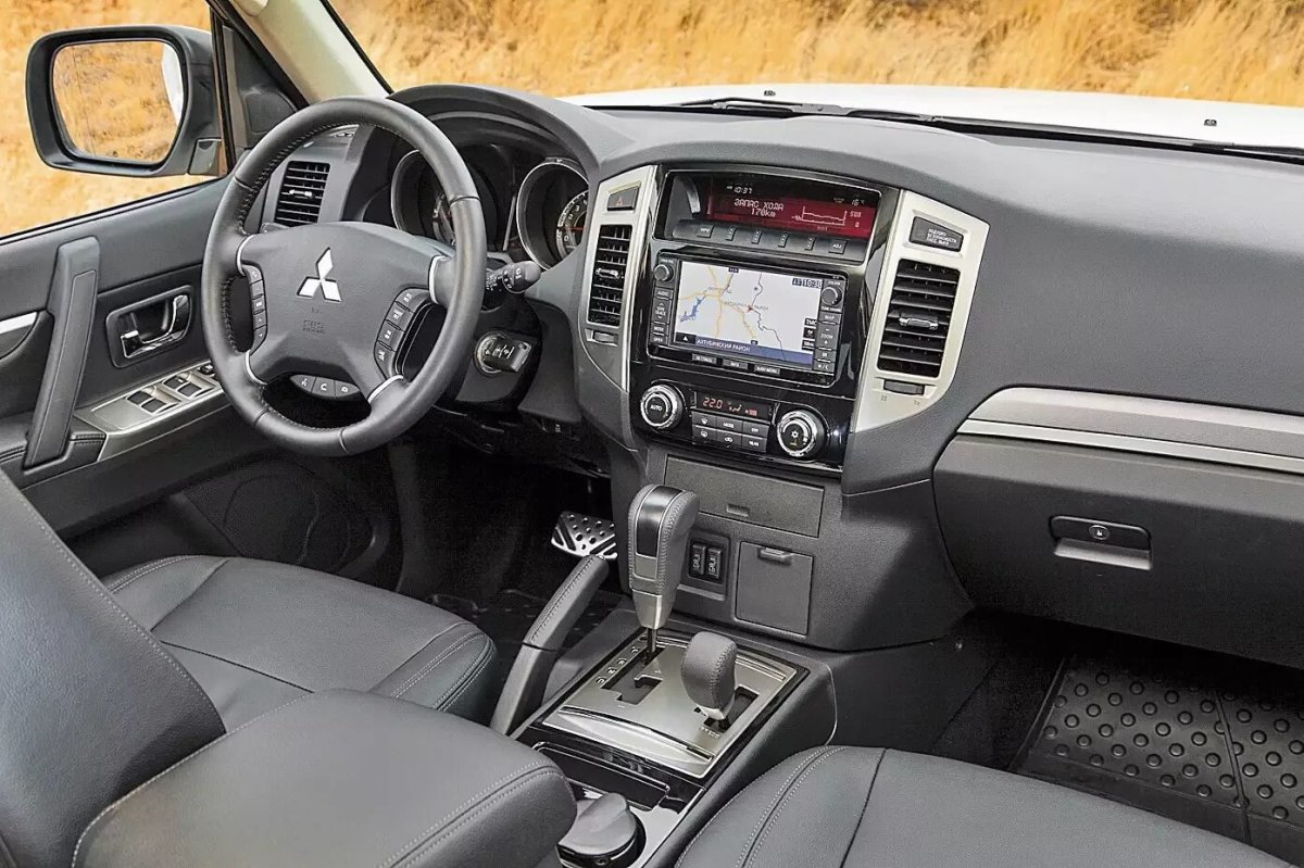 Митсубиси Паджеро 4