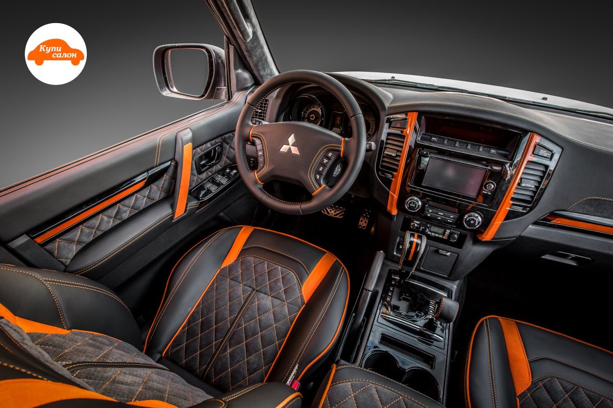 Перетяжка салона Mitsubishi Pajero 4