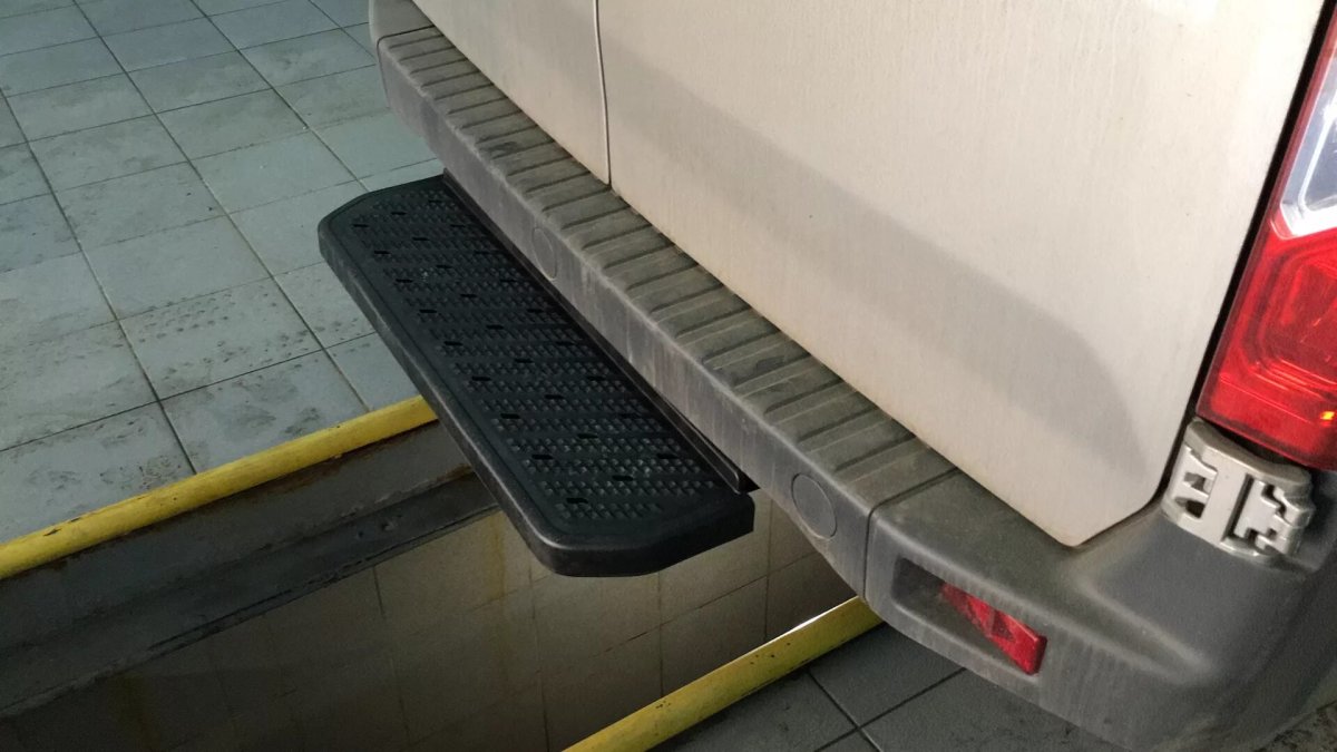 Подножка задка Газель Некст