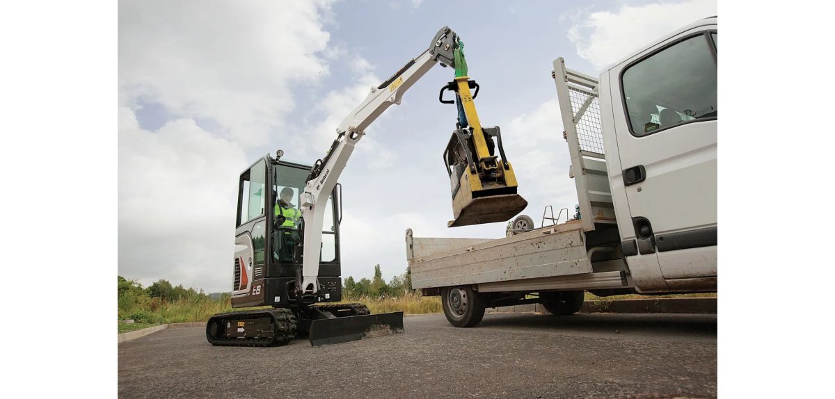 Мини-экскаватор Bobcat e19