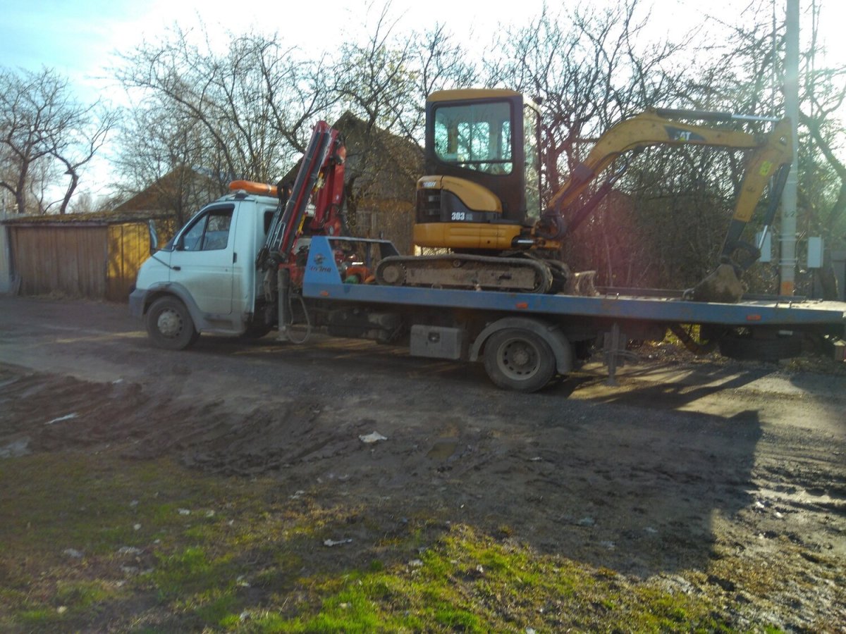 Гусеничный эвакуатор