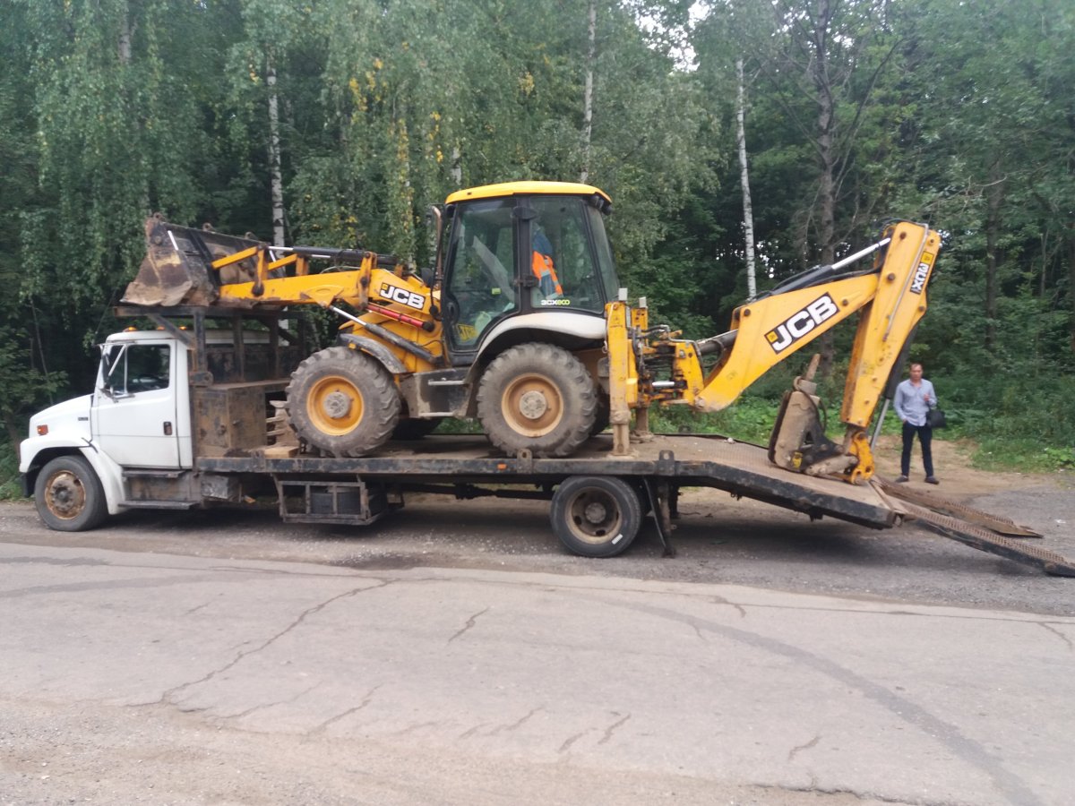 JCB 4cx на трале