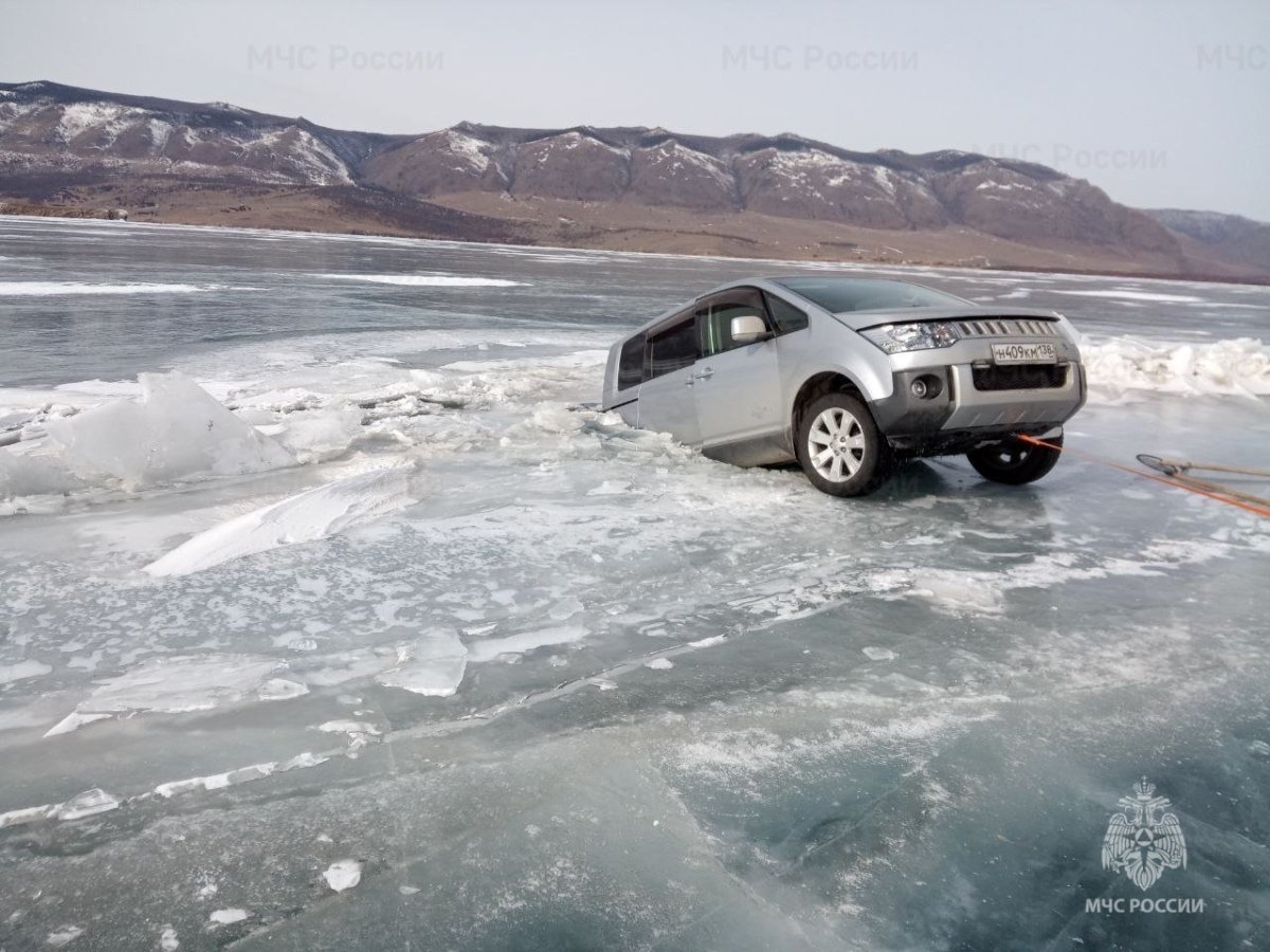 Ледяной автомобиль