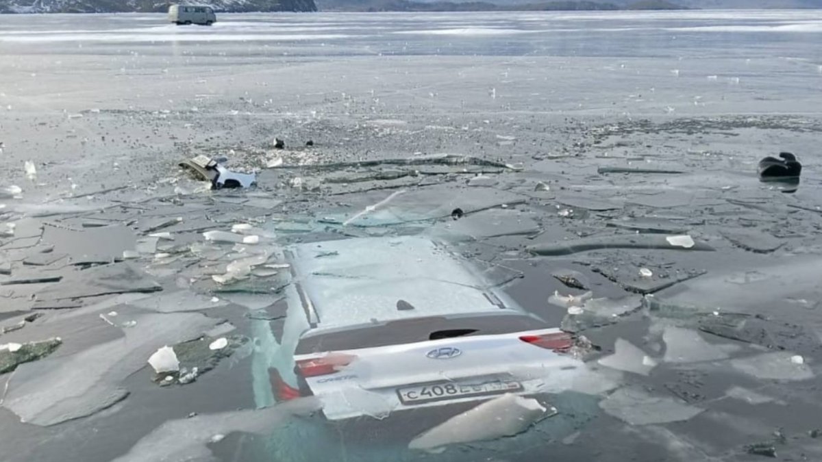 Происшествия на льду Байкала