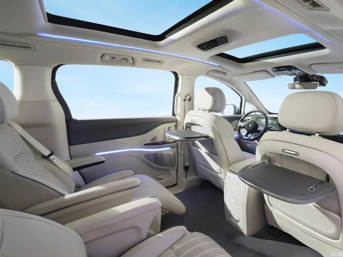 Китайский минивэн 2022 voyah