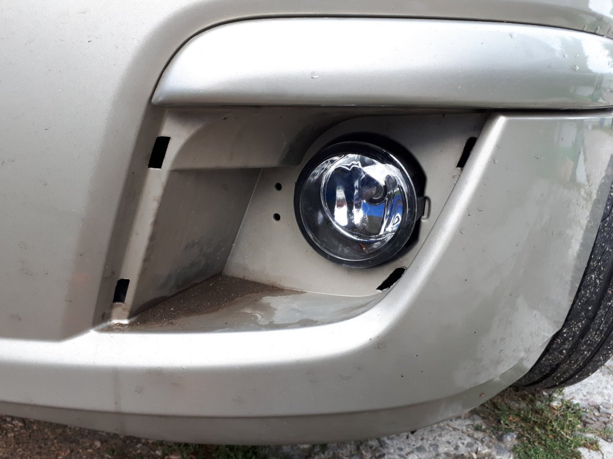 ПТФ на Тиида с11