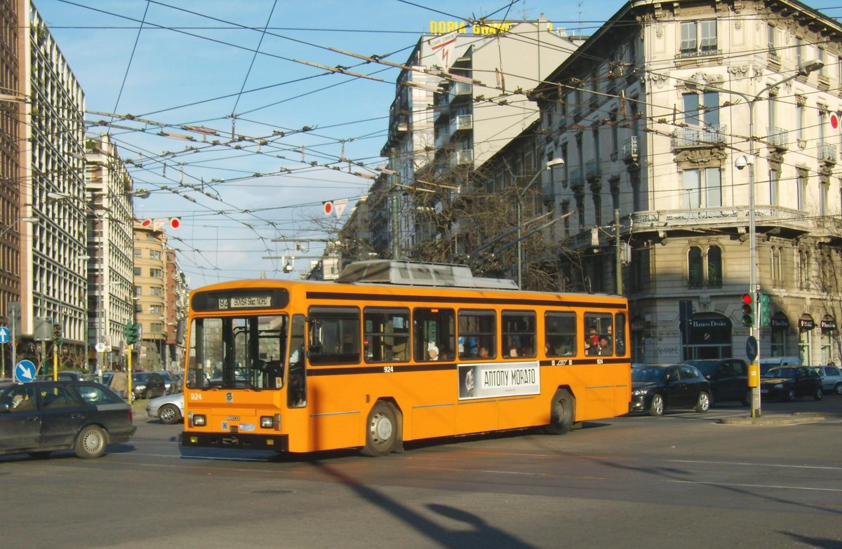 Троллейбус Милана