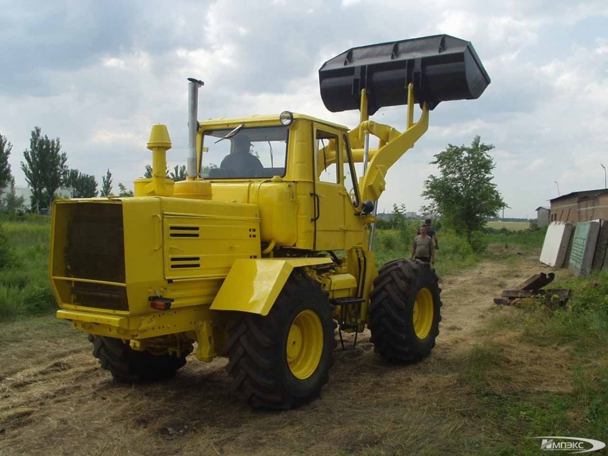 Погрузчик на базе т 150