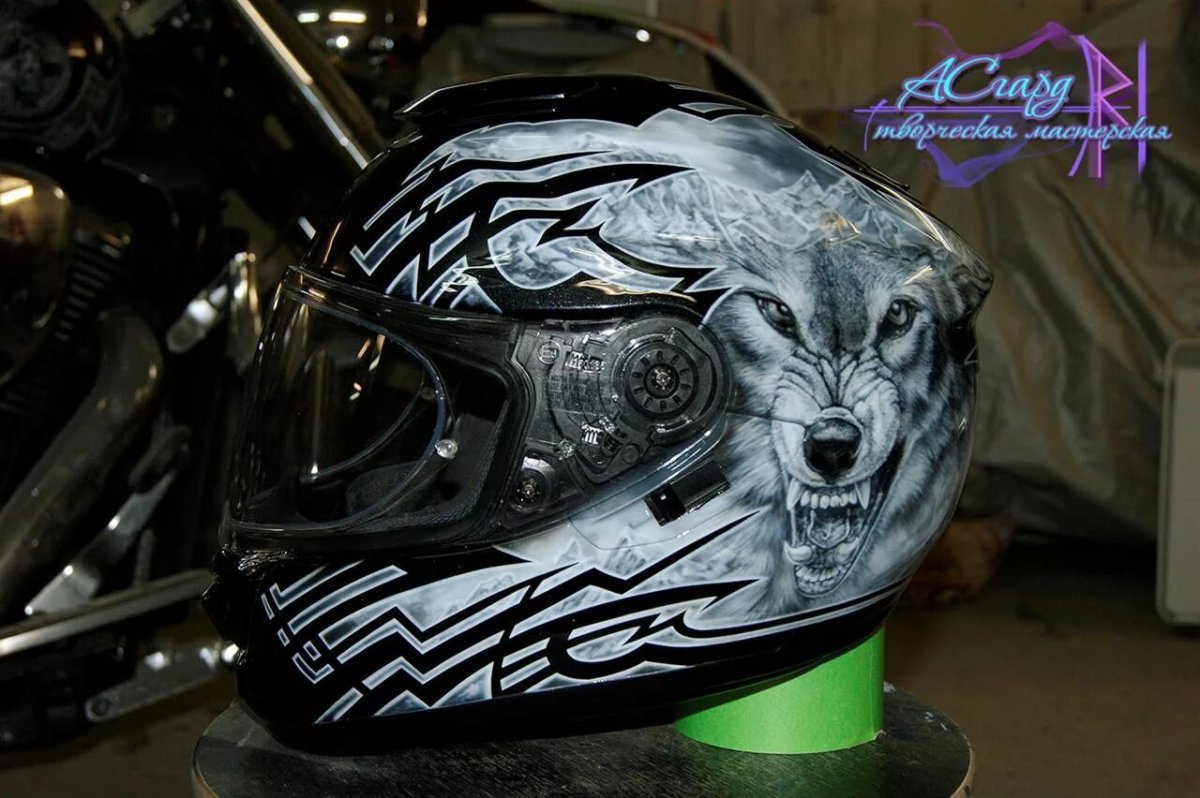Аэрография на шлеме мотоцикла
