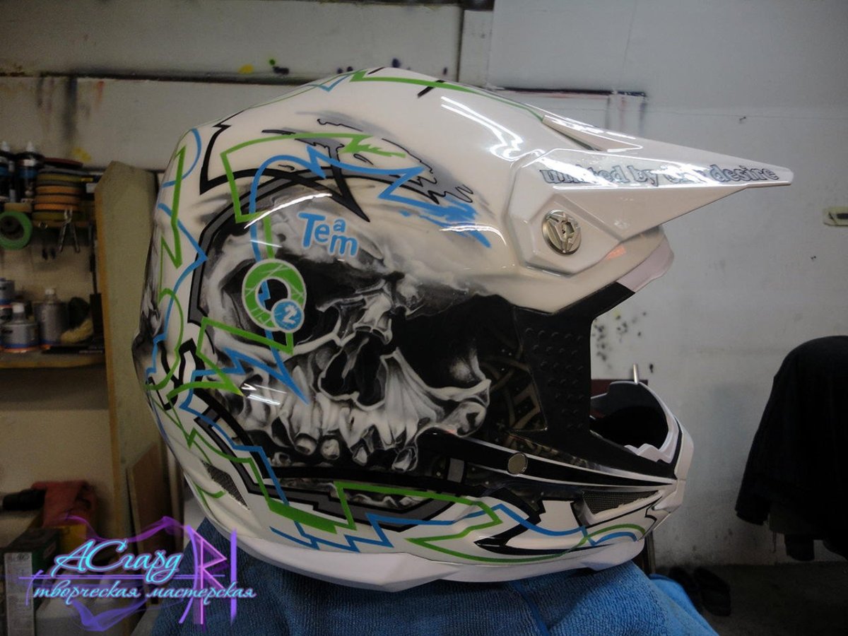 Шлем Руслан