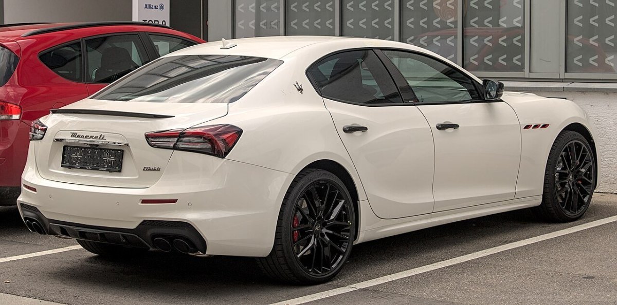 Maserati Ghibli 2023