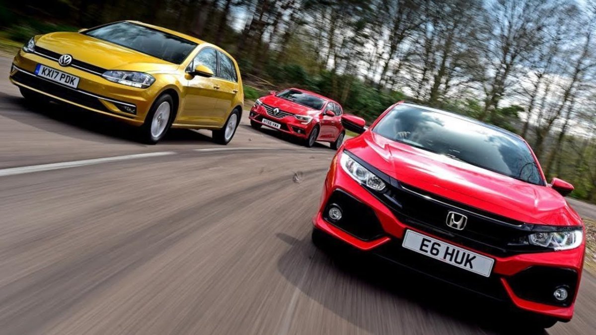 Volkswagen Golf vs Renault