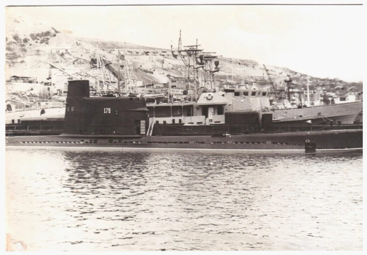 Подводная лодка в Краснодаре на Затоне