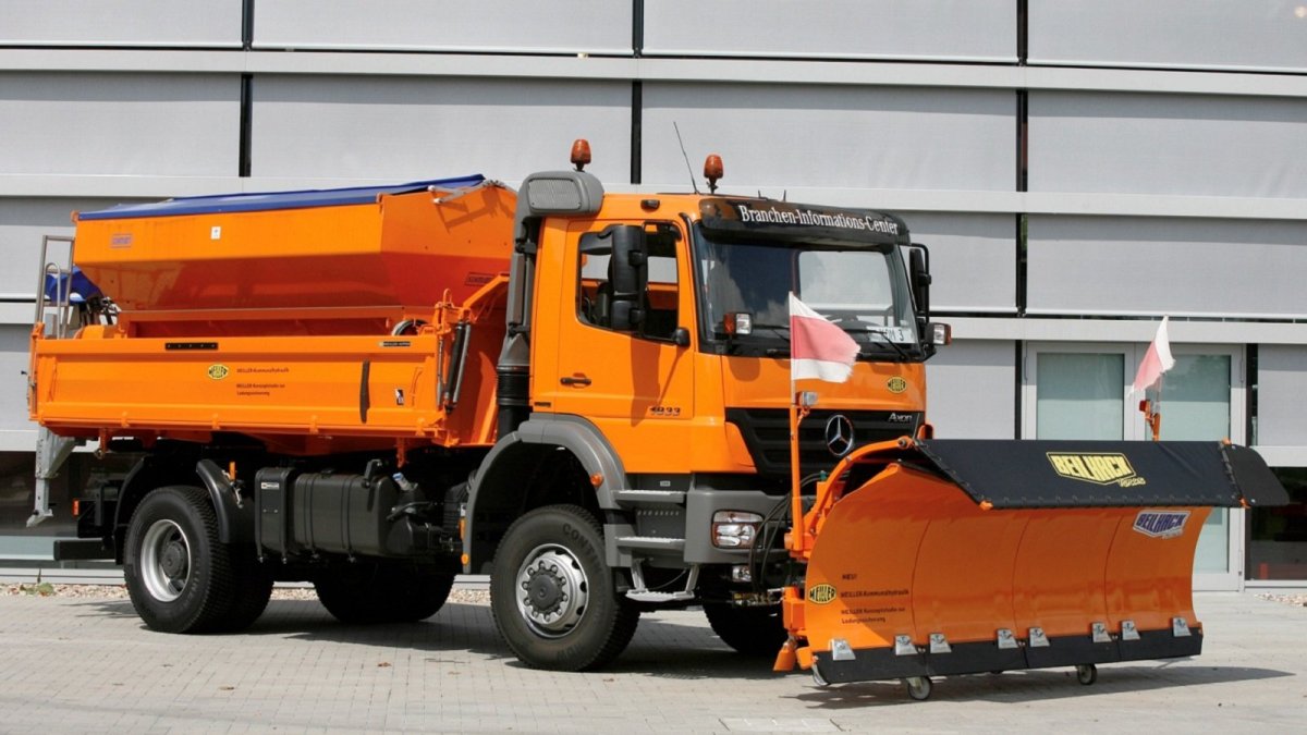 Машина дорожная комбинированная эд500к