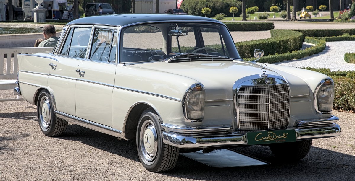 Mercedes-Benz w112 300se