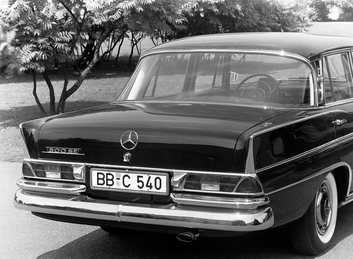 Mercedes-Benz w112