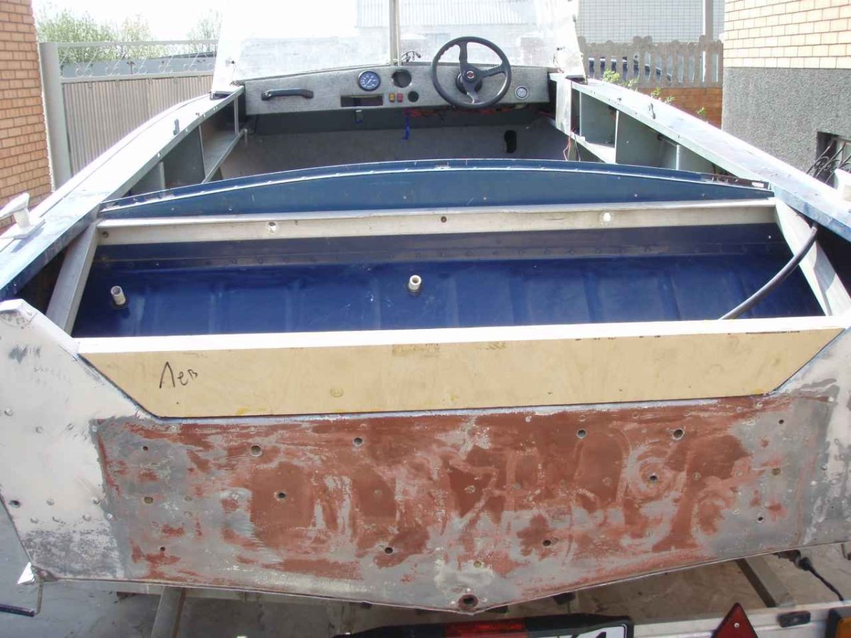 Транец Прогресс 4