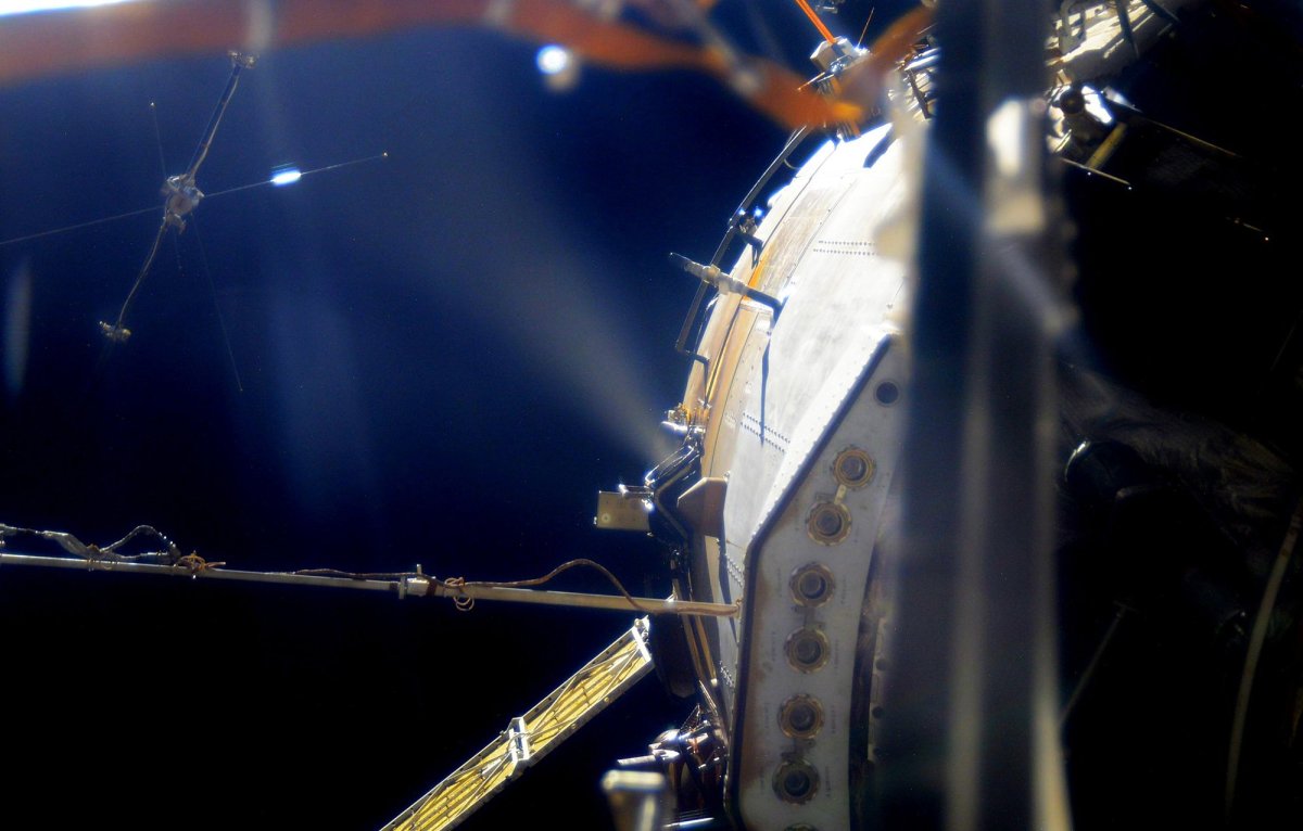 Коррекция орбиты МКС