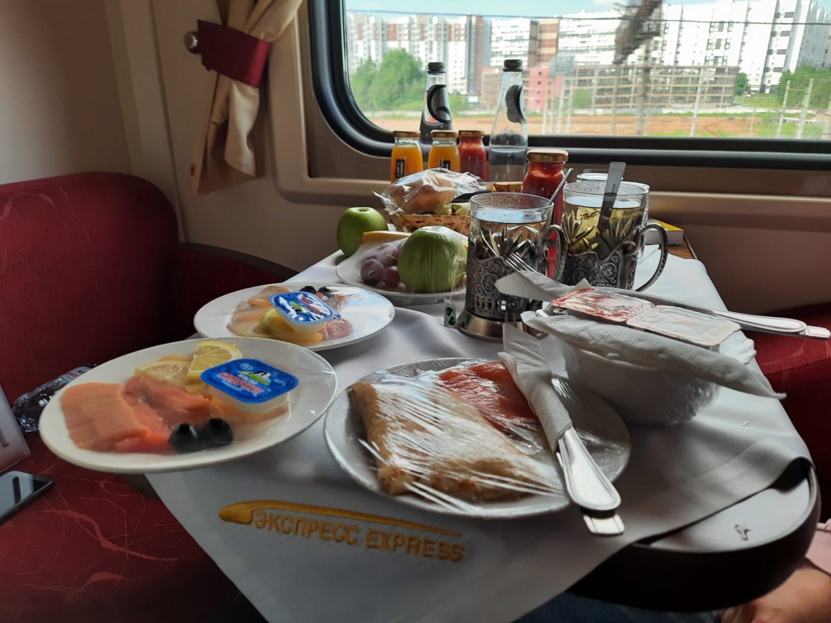 Завтрак в поезде
