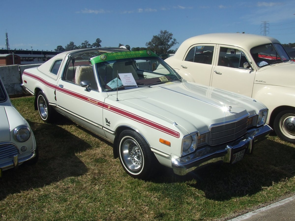 +Plymouth Volare 1989