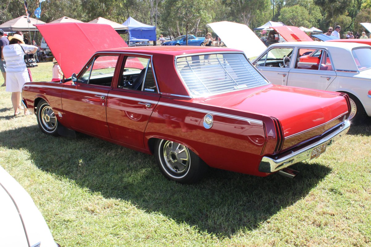 Крайслер Вэлиэнт