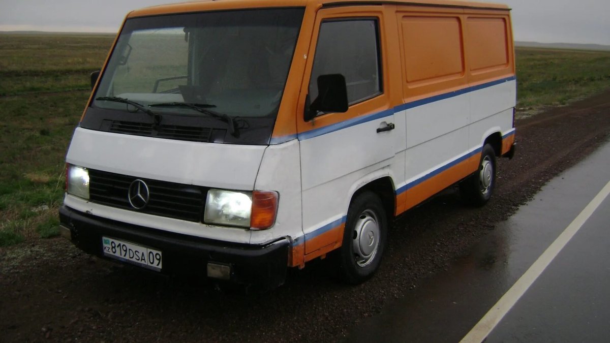 Mercedes-Benz mb100, 1991