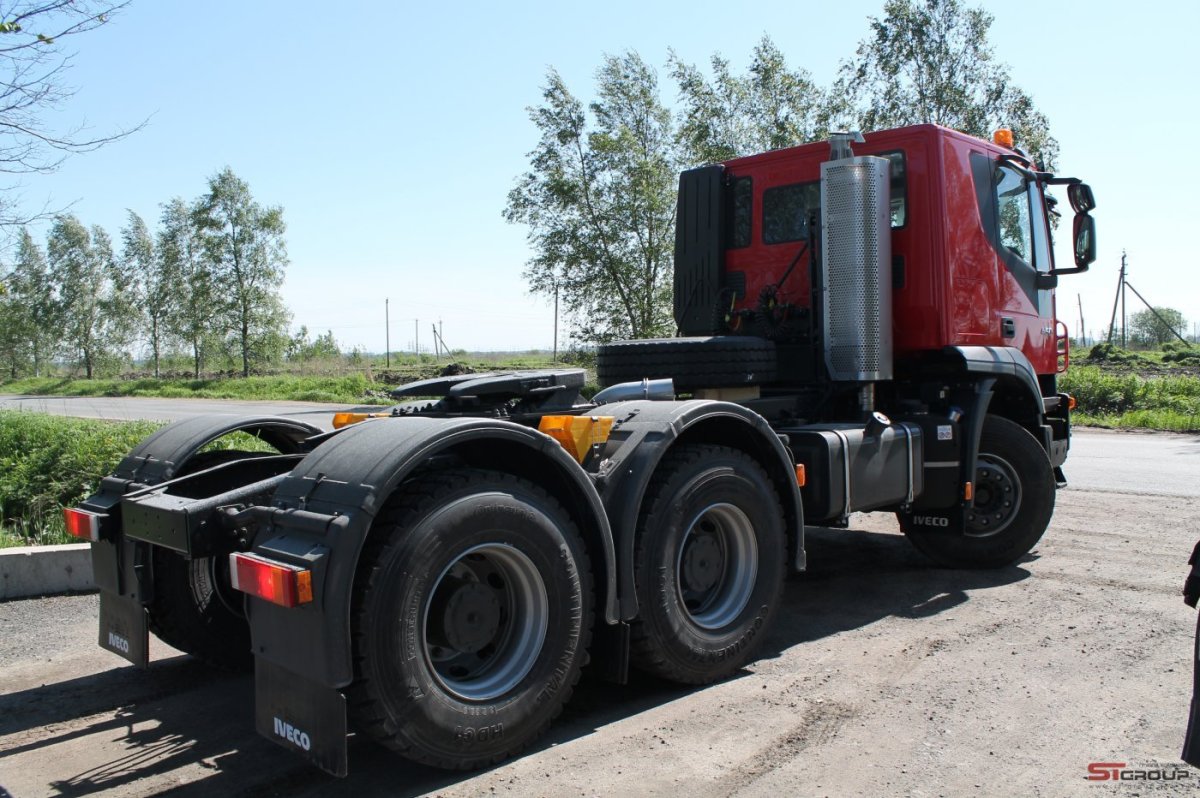 Ивеко Траккер тягач 6х6