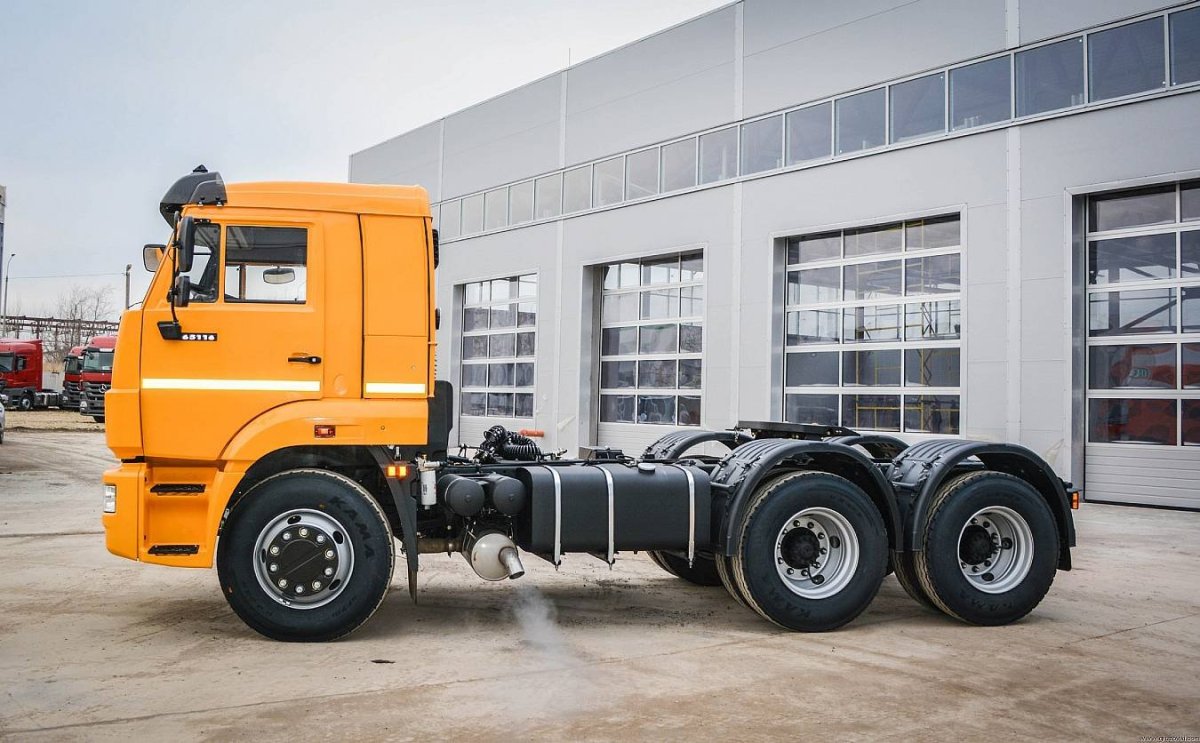 КАМАЗ-65116 седельный тягач
